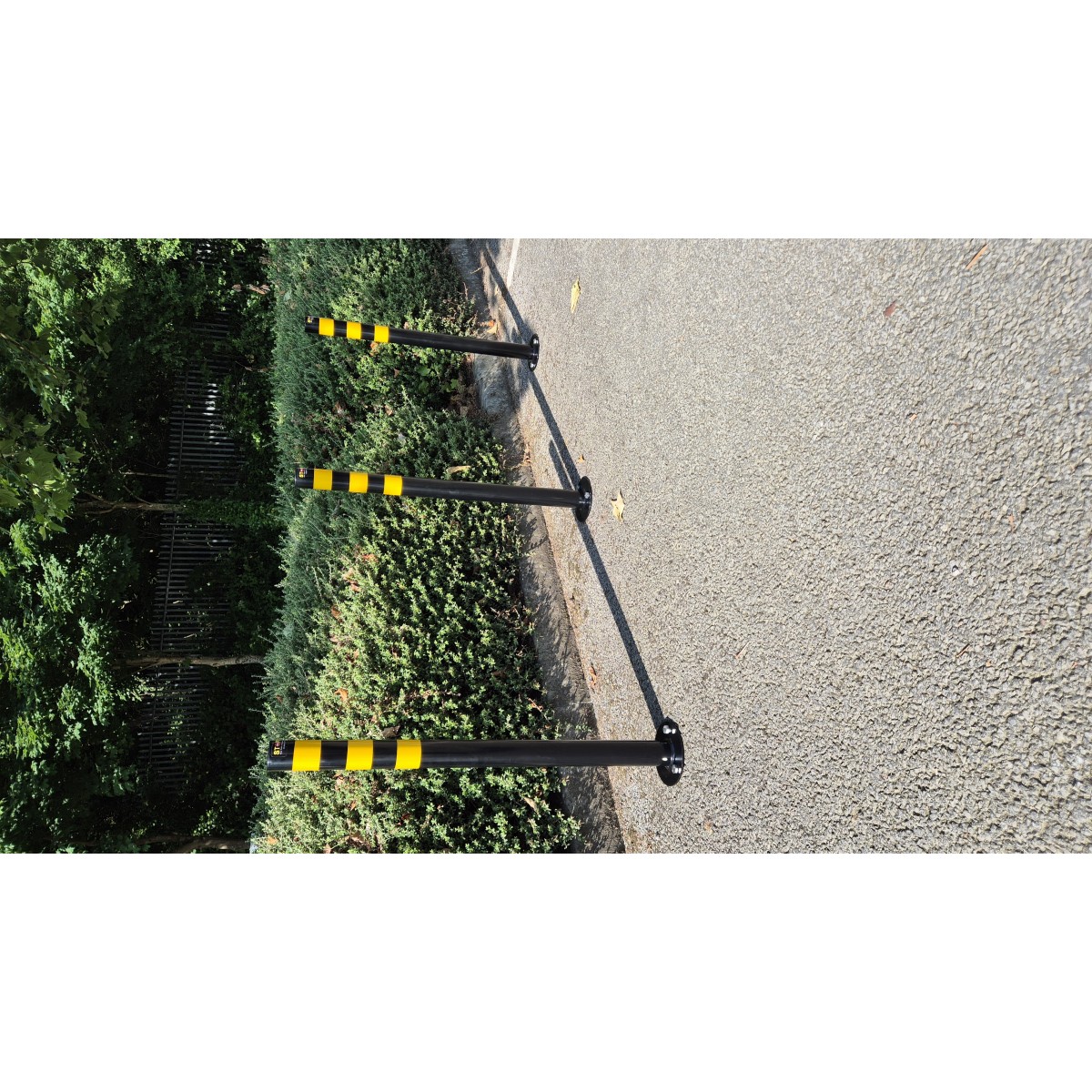 Galvanised Bollard Heavy Duty with Reflective Banding 